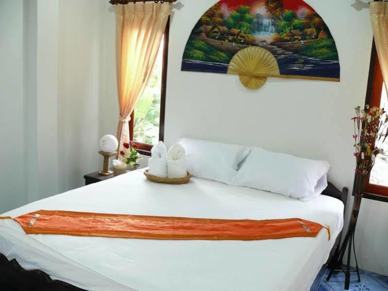 Hotel Hinkong Hut Ko Pha Ngan Exterior foto